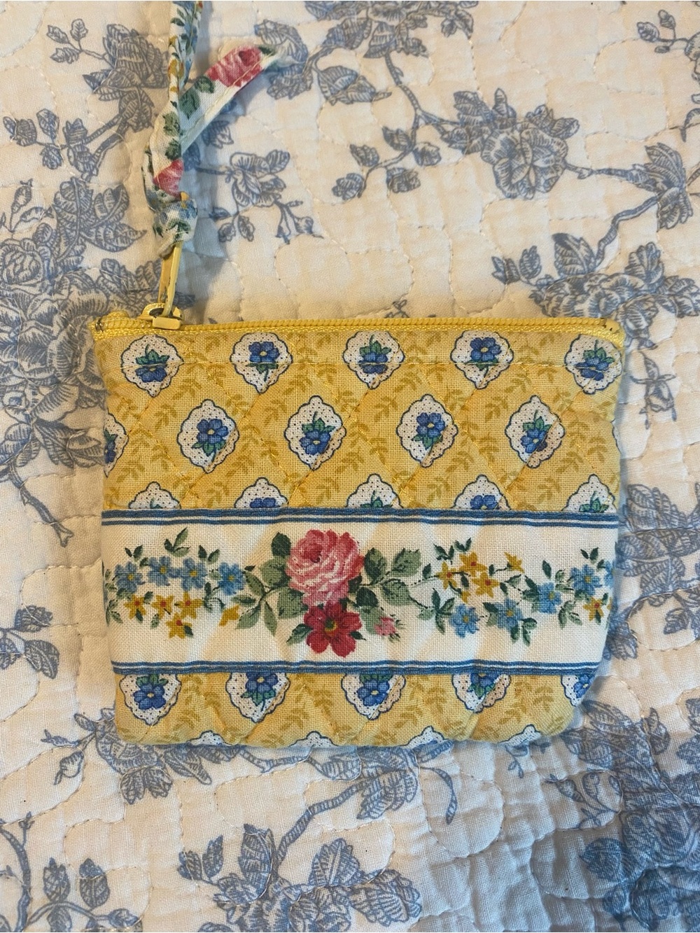 Vera Bradley Vintage Elizabeth Classic Tote Bag and Coin Pouch - Picture 7 of 12